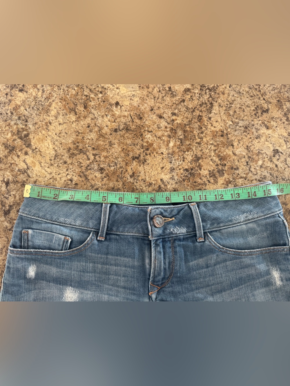 GUC Black Orchid Jean Shorts, Size 27, Relaxed Fit, TTS, Low Rise & Medium Wash - Picture 9 of 11